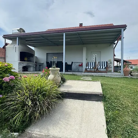 Hiska Pri Brajdah Holiday home *