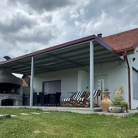 بيت للعطل Hiska Pri Brajdah