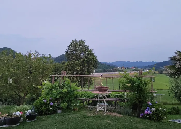 Hiska Pri Brajdah بيت للعطل *