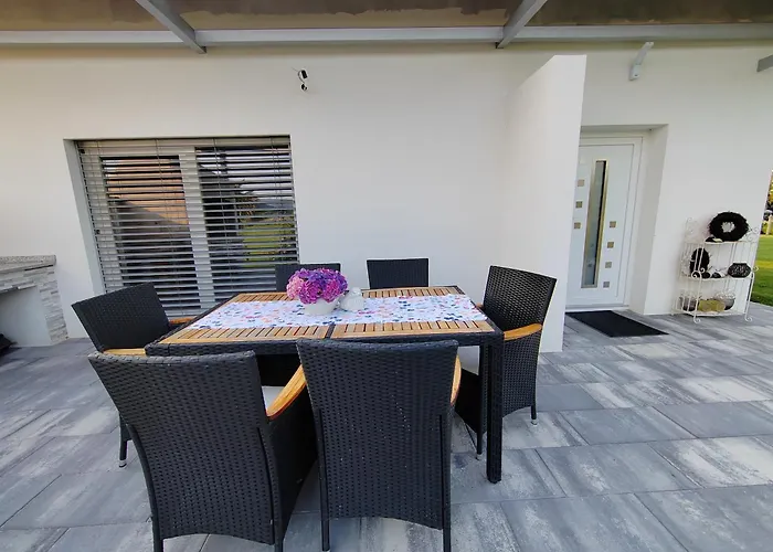 Hiska Pri Brajdah بيت للعطل